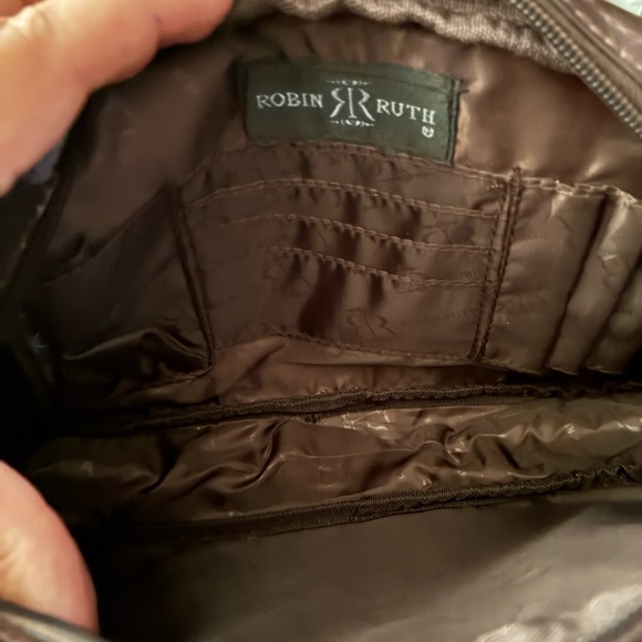 Robin Ruth Barcelona Brown Messenger Bag with Adjustable Strap and Urban Style - Picture 12 of 12